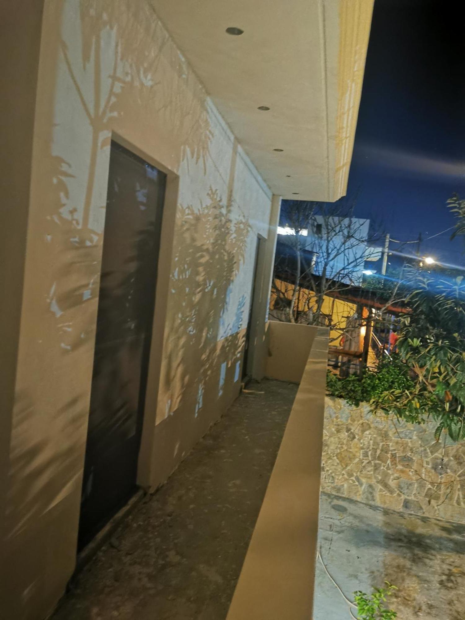 Xaido's House Near Airport Port Sea Апартаменты Луца